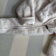 H&M クマ耳ロンパースの画像