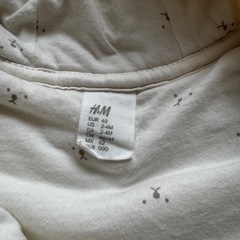 H&M クマ耳ロンパースの画像