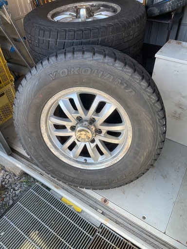 ヨコハマ スタッドレスタイヤ４本　265/65/R17