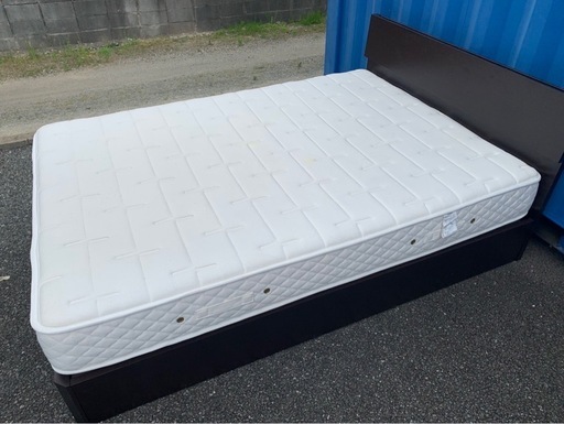 福岡市内配達無料　日本ベッド　ダブルサイズマットレス　フレームセット