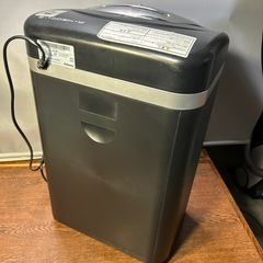 シュレッダー型番：CRC 33450カラー：ブラックメーカー：Fellowesの画像