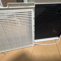 DAIKIN 加湿空気清浄機リモコン付 pm2.5対応脱臭機能付き　2018年式の画像