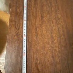 ダイニングテーブルの画像