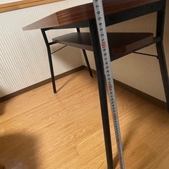 ダイニングテーブルの画像