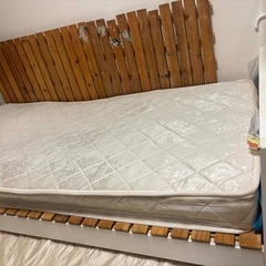 シングルベッド 白の画像