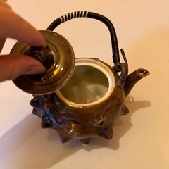 取引中⚠️やちむん(ヤドカリ型急須)の画像