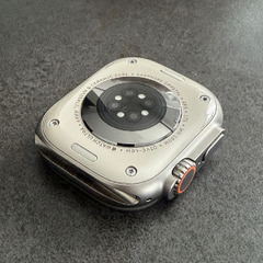 Apple Watch Ultra(第1世代)49mmチタニウム セルラーモデルの画像