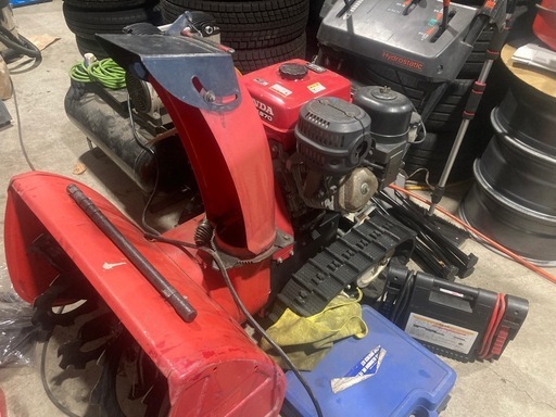 ホンダ HS870 小型除雪機 戸建て用除雪 駐車場除雪などに