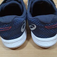 アシックス  レーザービーム ジュニアスニーカー  21.5センチの画像