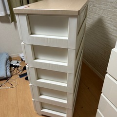 【お譲り先決まりました】お返事できず申し訳ありません　
衣装ケースの画像