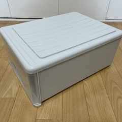 衣装ケースの画像