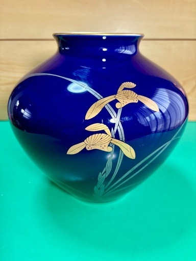 香蘭社 瑠璃金彩 蘭図花瓶 1個 (ソラノカナタ) 庭瀬のインテリア雑貨