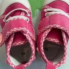 猫顔デザイン ピンクスニーカー 15　西松屋の画像