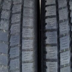 【年末年始セール】転がし!! 履き潰しに!! 間に合わせに!! TOYO GARIT SV 145R12LT 6PR スタッドレスタイヤ 2本SET ※引き取りまたは指定駅渡しの画像