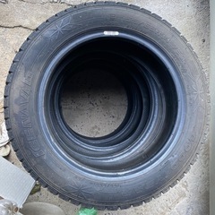 軽自動車用　スタッドレスタイヤの画像