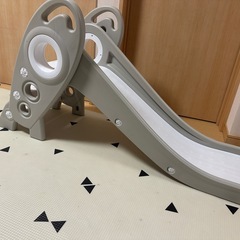 滑り台の画像