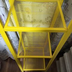 IKEA オープンラック 黄色 棚の画像