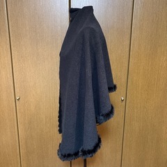 ムーンバッド黒ラビットファーマントストールの画像