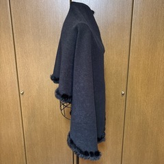 ムーンバッド黒ラビットファーマントストールの画像