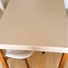 IKEA ダイニングテーブル　椅子3脚セット　グレージュカバー付き　木製の画像