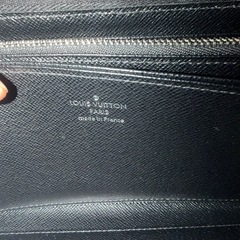 ヴィトンエピ長財布の画像