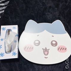 ハチワレの机の画像