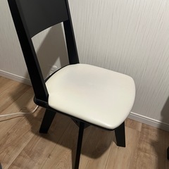 【4点完備】ニトリ伸張式ダイニングセットの画像