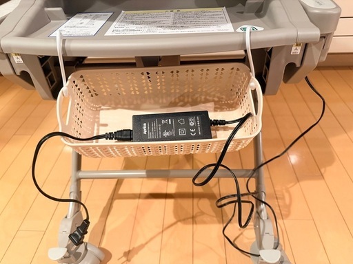 【値下げしました】ユラリズム オート プレミアム AC ピスタチオグリーン 電動ハイローチェア 