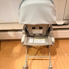 ユラリズム オート プレミアム AC ピスタチオグリーン 電動ハイローチェア の画像