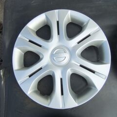 前モデル　日産ノート純正　１４インチ　ホイールキャップ４枚セットの画像