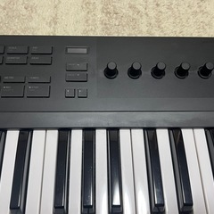 MIDIキーボード　KOMPLETE KONTROL A61の画像