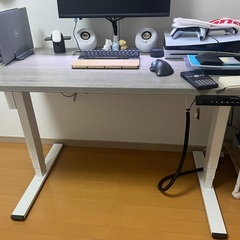 電動昇降デスクの画像
