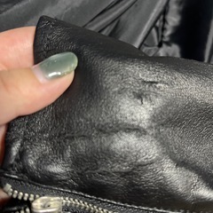 お話中
レザージャケットの画像