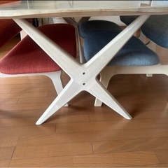 ニトリ　ダイニングテーブル　チェアセットの画像