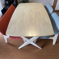 ニトリ　ダイニングテーブル　チェアセットの画像