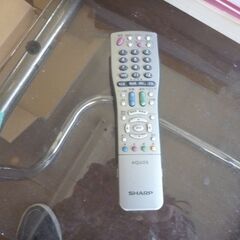 SHARP 20V型 ハイビジョン液晶テレビ AQUOS LC-20D10-R レッド の画像