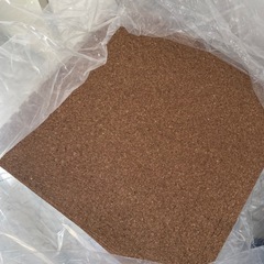 【前橋市直接渡し】未使用大判コルクマット31枚　ジョイントマット　4畳弱　タンスのゲンの画像