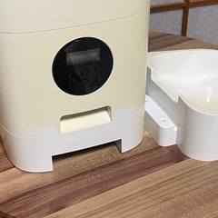 猫用品 中古 自動給餌器 餌台の画像