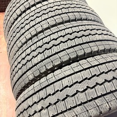 195/75/15LT冬ダンロップの画像