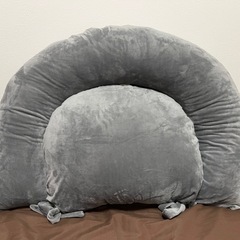 ほぼ新品  クッションの画像