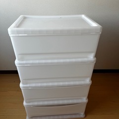 衣装ケースの画像