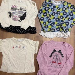 45枚ほど女の子　ほぼ130 ワンピース　トレーナー　スカート　子供服　まとめ売り　冬服の画像
