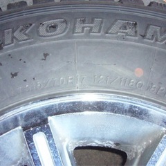 ハマーh2スタッドレスホイールセットの画像