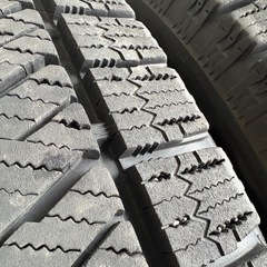 215/65/16冬VRX2の画像