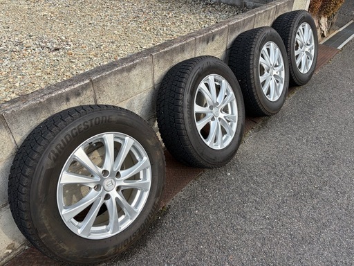 ブリヂストン ホイール付スタッドレスタイヤ
 2021年製