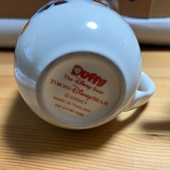 ディズニーランドのマグカップと小皿の画像