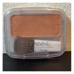 【商談中】セザンヌ　チーク⭐︎ベージュ　ほぼ未使用の画像
