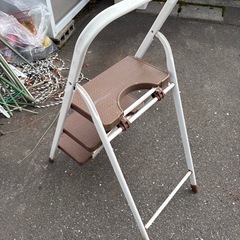 G1201 ニトリ 踏み台 ショコラ2 3段(ブラウン)の画像