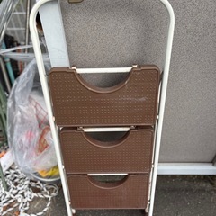 G1201 ニトリ 踏み台 ショコラ2 3段(ブラウン)の画像