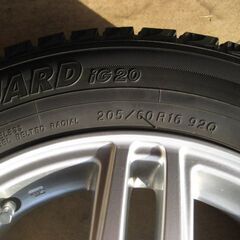 スタッドレスタイヤ　4本　205/60 R16の画像